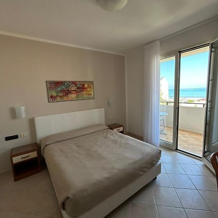 Bikini Hotel Vieste Esterno foto