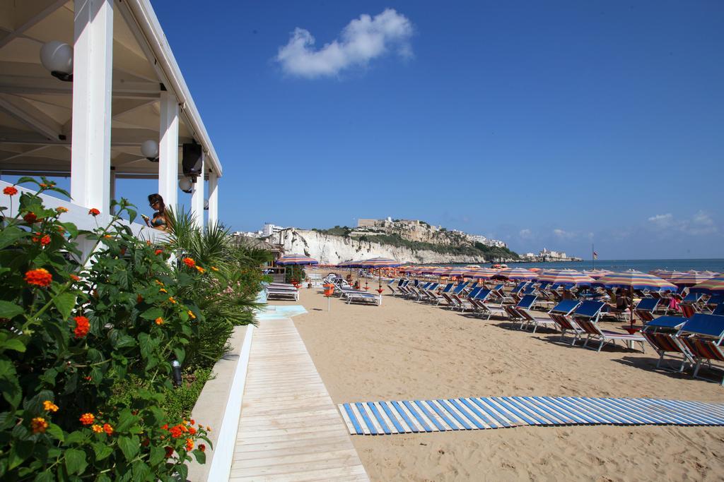 Bikini Hotel Vieste Esterno foto