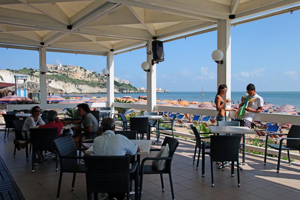 Bikini Hotel Vieste Esterno foto