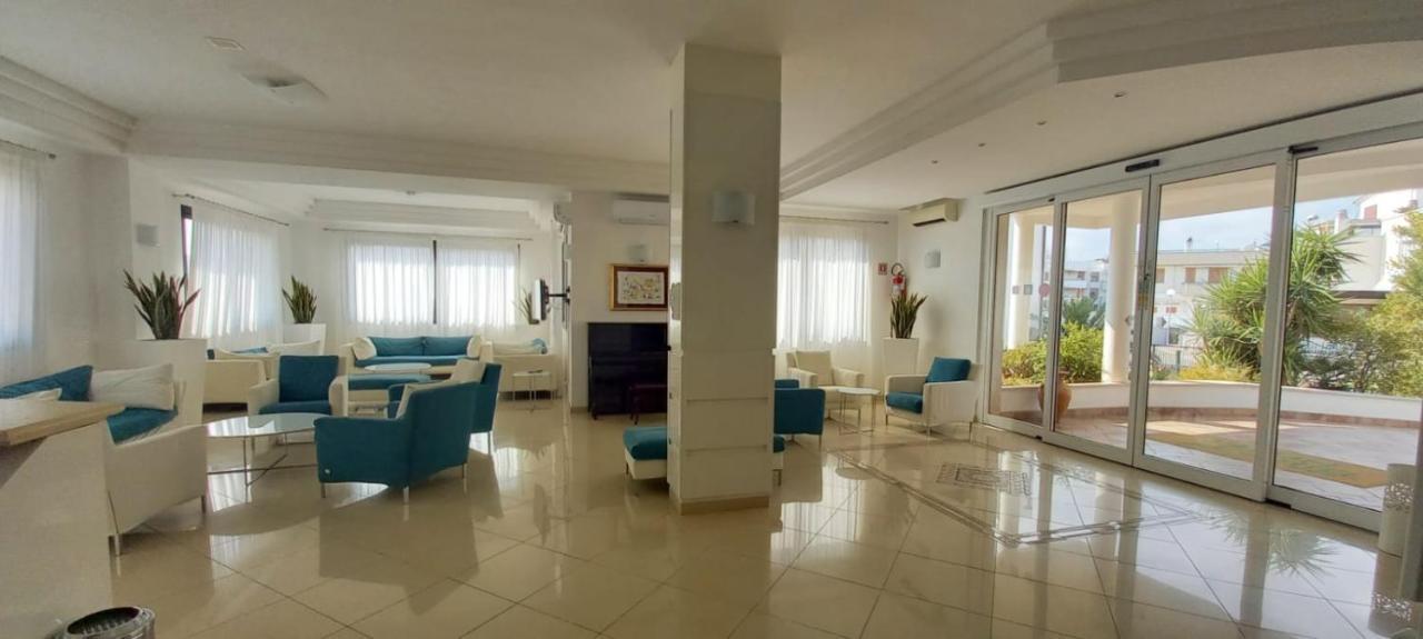 Bikini Hotel Vieste Esterno foto