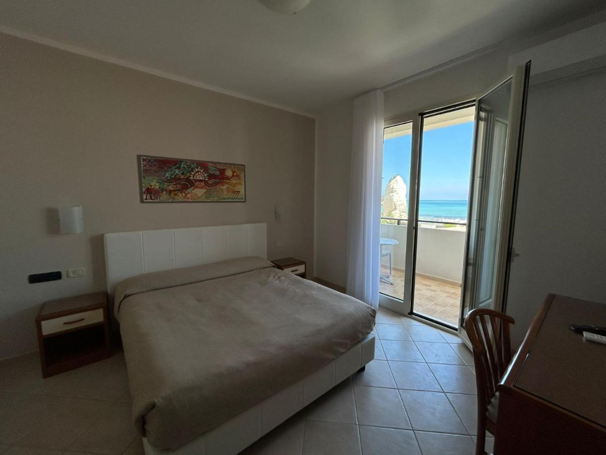 Bikini Hotel Vieste Esterno foto
