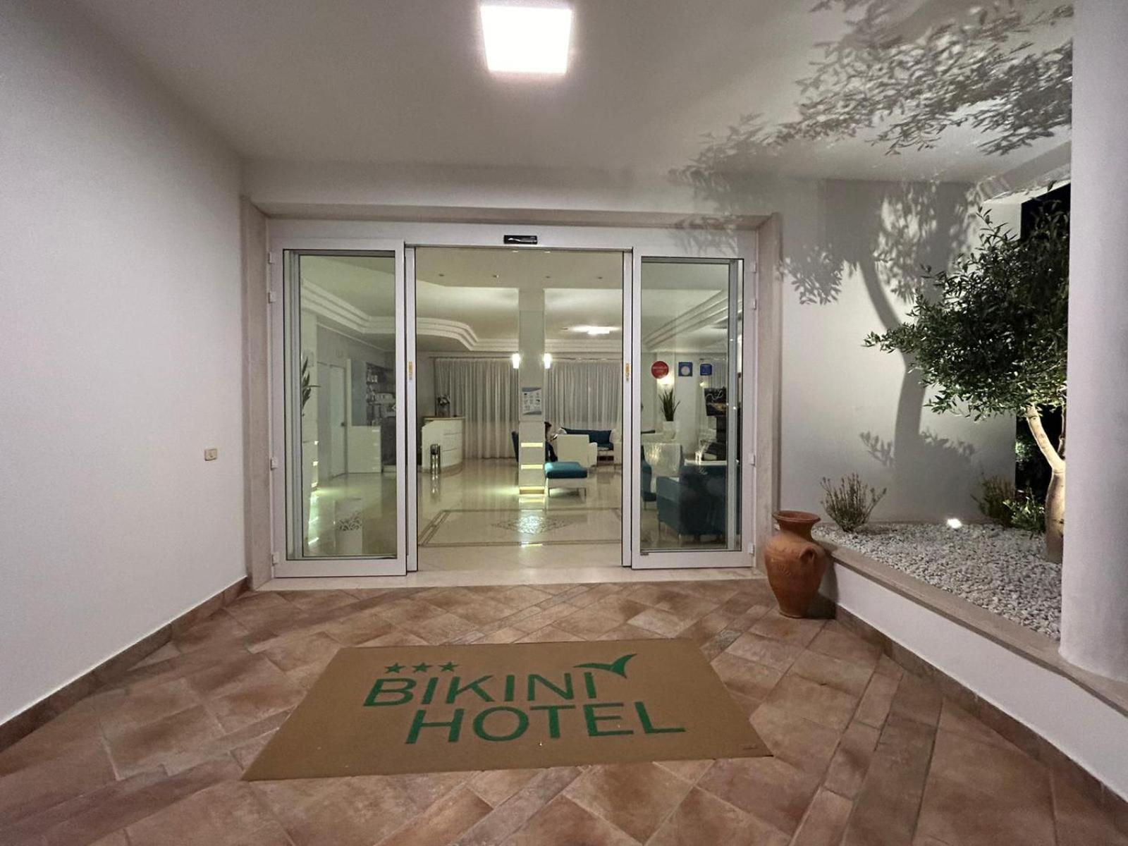 Bikini Hotel Vieste Esterno foto